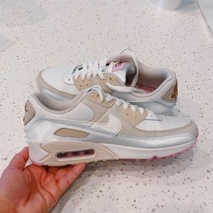 Nike Air Max Sneakers!